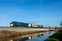 390001 1F30 1643 Euston - Liverpool Lime Street at Ansty Canal on Tuesday 4 April 2023