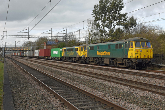 86612/86637 4L90 1232 Crewe - Felixstowe at Cathiron on Wednesday 1 March 2017