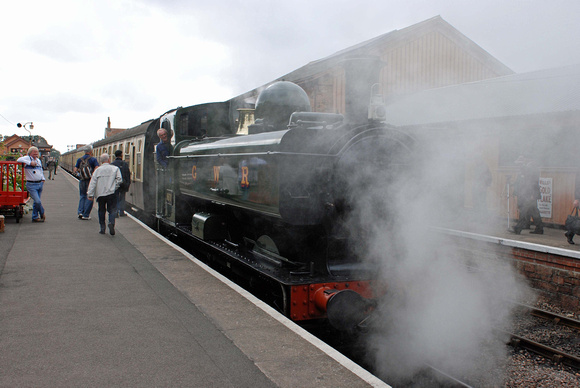 4612 (as 9670) 1145 Bishops Lydeard - Minehead at Bishops Lydeard on Thursday 2 October 2014