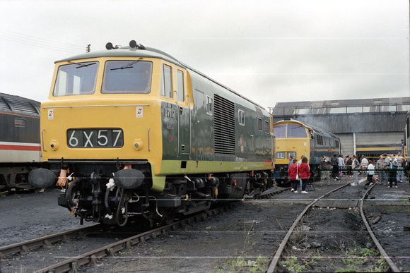 D7017 at Barry on Sunday 19 August 1990
