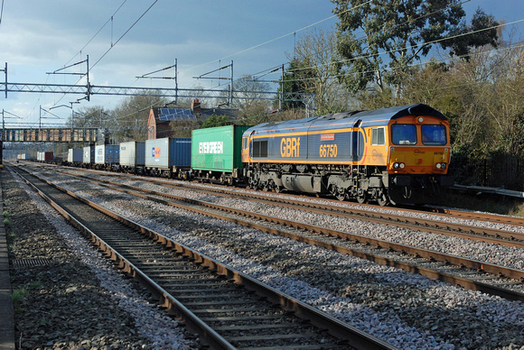 66750 4L18 1418 Trafford Park - Felixstowe at Cathiron on Thursday 31 March 2016