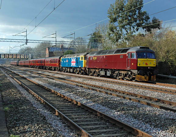 47245 (47580) 5V42 1123 Carnforth - Southall at Cathiron on Thursday 31 March 2016