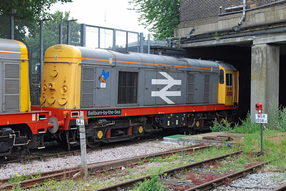 20118 stabled at West Ruislip on 19 July 2014