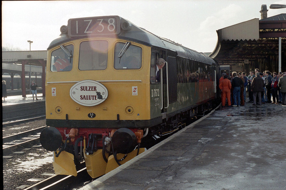 D7672 1Z38 0615 Swindon - Bradford Forster Square Charter at Sheffield on Saturday 16 February 1991