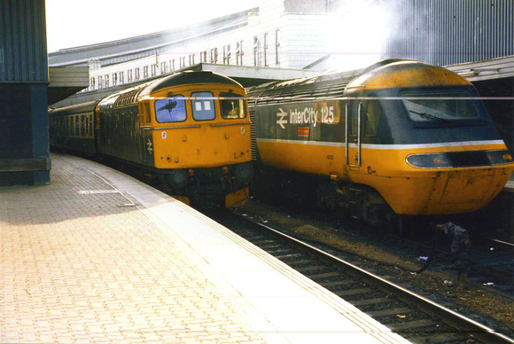 33004 1V70 1410 Portsmouth Harbour - Cardiff at Bristol Temple Meads on Saturday 27 September 1986