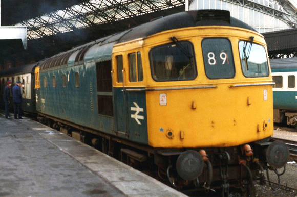 33002 1O67 0805 Cardiff - Portsmouth Harbour on Satuday 8 February 1986
