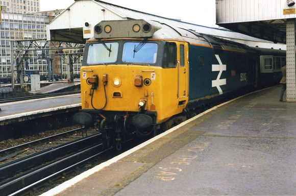 50013 1V13 1310 Waterloo - Exeter at Waterloo on Saturday 13 September 1986