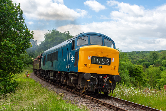 D182 2M11 1140 Bishops Lydeard - Minehead at Nethercott on Friday 7 June 2024