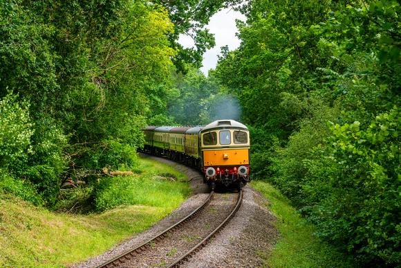 D6566/D5054 2M15 1505 Bishops Lydeard - Minehead at Nethercott Curve on Friday 7 June 2024