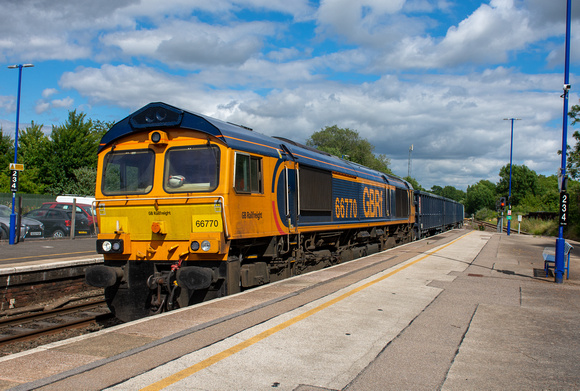 66770 4H33 1451 Banbury - Hindlow at Hatton on Monday 4 July 2022