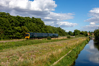 165123 2T23 1616 Newbury - Bedwyn at Kintbury on Friday 5 August 2022