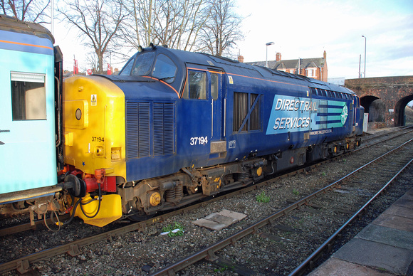 37194 5Z22 1003 Norwich - Long Marston at Evesham on Tuesday 2 February 2013