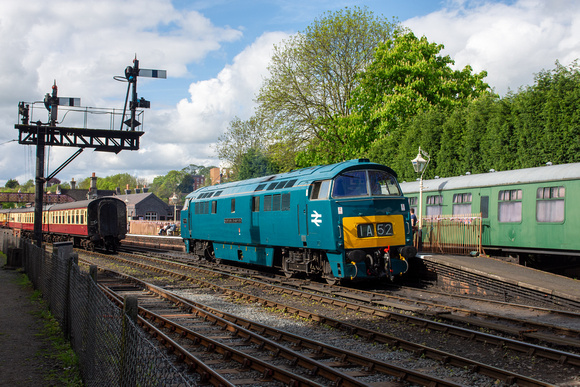 D1015 at Bridgnorth on Sunday 7 May 2023