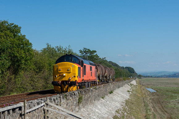 37405 6Z37 1130 Warrington - Workington at Holme Island Xing, Grange over Sands on Monday 4 Sep 2023