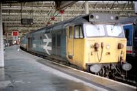 50016 2V13 1315 Waterloo - Exeter at Waterloo on Saturday 16 December 1989