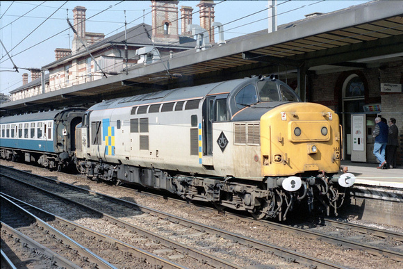 37144 1Z04 1340 Leiston - Worcester Shrub Hill Charter at Ipswich on Saturday 30 March 1991