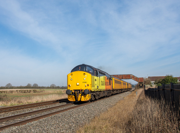 37099 tnt 37175 1Z33 0943 Derby - Cardiff Canton at Stoke Prior on Tuesday 4 March 2025
