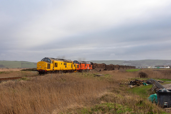 97304/37405 6C56 1548 Aberystwyth - Chirk at Borth on Friday 16 February 2024