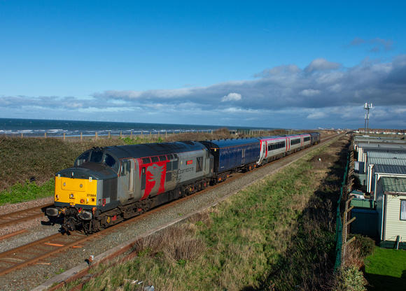 37884 (175114/37510) 5Q40 0949 Central Rivers - Holyhead at Abergele on Wednesday 21 February 2024