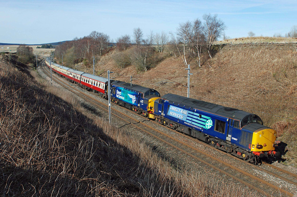 37607/37218 1Z73 0818 Inverness - Eastleigh Charter at Greenholme on Monday 6 April 2015