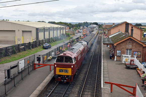 D1010 1245 Bishops Lydeard - Minehead at Bishops Lydeard on Sunday 4 September 2016