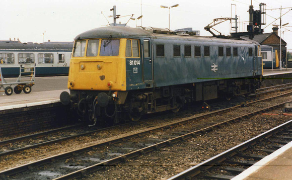 81014 light engine to Oxley on Saturday 30 August 1986