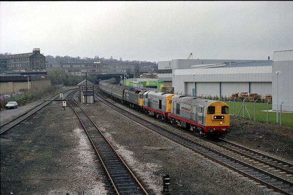 20906/20905/47422 1E09 0634 Carlisle - Leeds at Keighley on Saturday 10 March 1990