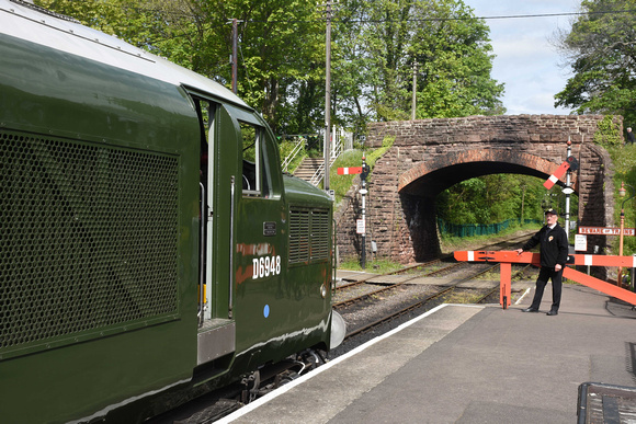 D6948 1100 Bishops Lydeard - Minehead at Bishops Lydeard on Monday 6 May 2019