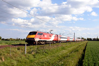 91113 1D21 1605 Kings Cross - Leeds at Cromwell on Sunday 12 May 2019