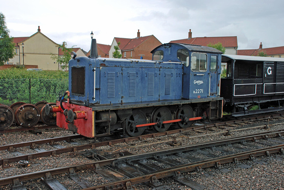 D2271 at Minehead on Wednesday 9 July 2008