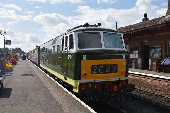 D7018 1100 Bishops Lydeard - Minehead at Bishops Lydeard on Monday 5 August 2019