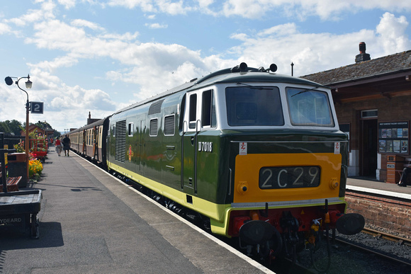 D7018 1100 Bishops Lydeard - Minehead at Bishops Lydeard on Monday 5 August 2019