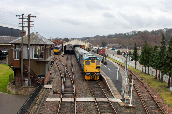 27001 leading 1Z36 1015 Bo'ness - Edinburgh Charter at Bo'ness on Friday 8 March 2024