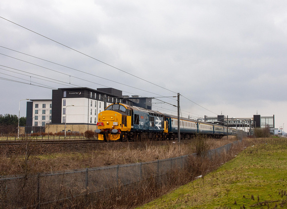 37403 1Z37 1256 Edinburgh - Fort William Charter at Edinburgh Park on Friday 8 March 2024