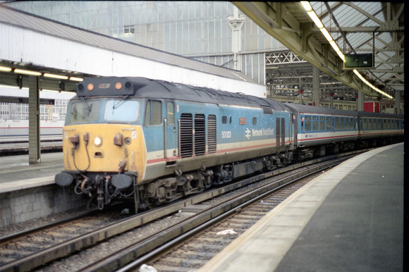 50003 2V11 1115 Waterloo - Exeter at Waterloo on Saturday 23 February 1991