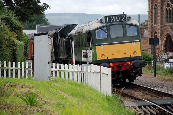 D7523/5553 1230 Minehead - Bishops Lydeard at Watchet on Wednesday 16 July 2008