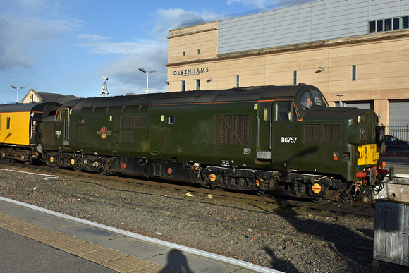 37057 on rear 1Q77 1300 Mossend - Inverness at Inverness on Saturday 15 April 2017