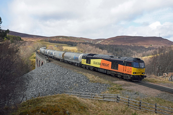 60002 6B31 1018 Inverness - Oxwellmains at Slochd Viaduct on Saturday 15 April 2017