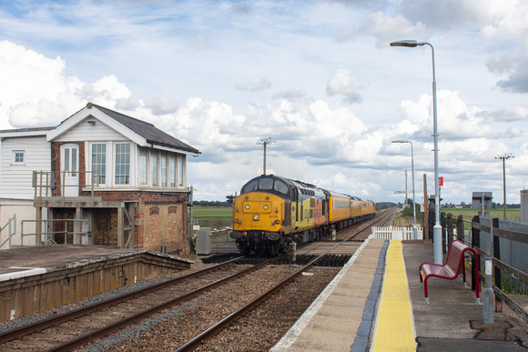 37175 on rear 1Q98 1321 Cambridge - Ely at Shippea Hill on Thursday 12 September 2024