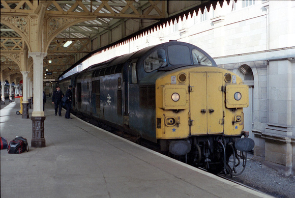 37109 1J16 0655 Dundee - Edinburgh at Edinburgh on Monday 29 August 1988
