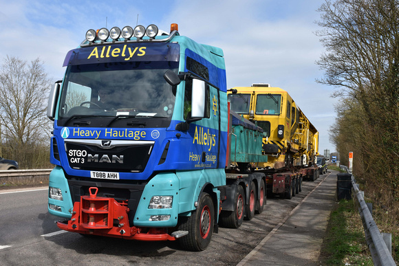 DR 77904 High Marnham - West Ealing at A46 Warwick Layby