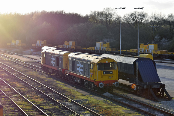 20118/20132 stabled at Tonbridge on Saturday 1 April 2017