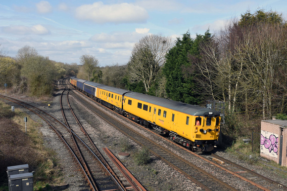 37254 on rear 3Z47 0949 Derby - Eastleigh at Hatton on Sunday 21 March 2021