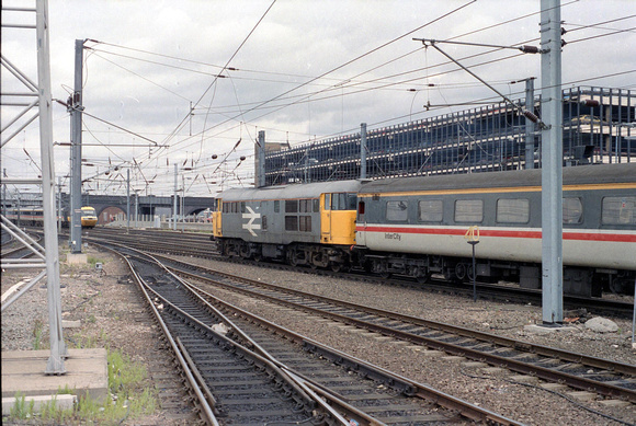 31108 1D22 1042 Skegness - Leeds at Doncaster on Saturday 30 July 1988