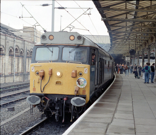 50008/50015 1Z16 0710 Hereford - Carlisle Charter at Crewe on Saturday 12 October 1991