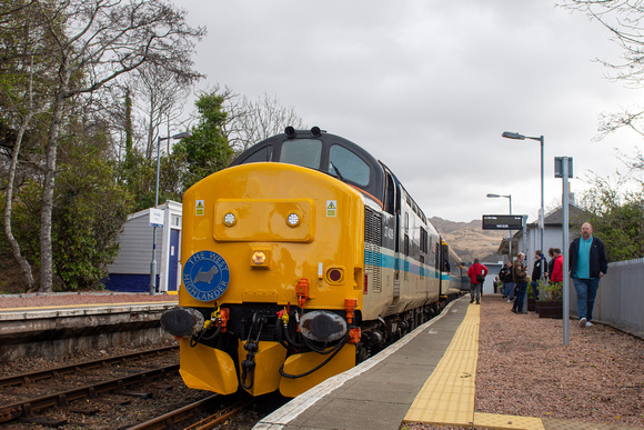 37409 tnt D6851 1Z37 0852 Fort William - Mallaig Charter at Arisaig on Monday 8 April  2024