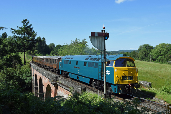 D1062 1520 Bridgnorth - Kidderminster at Oldbury Viadcut on Saturday 17 June 2017