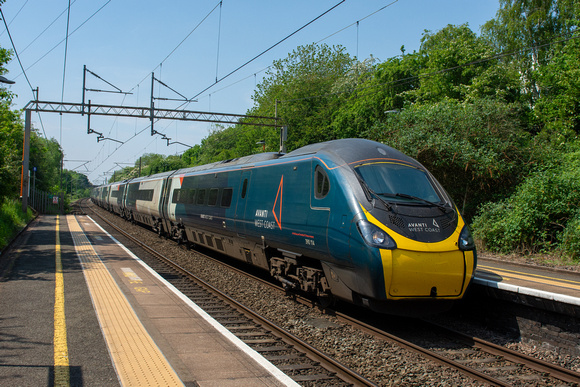 390114 1B41 1215 Wolverhampton - Euston at Canley on Sunday 12 May 2024