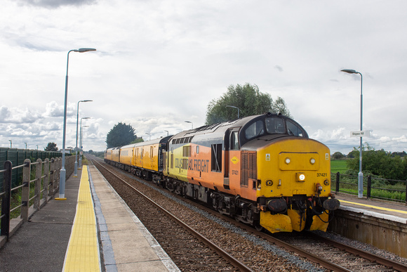 37421 tnt 37175 1Q98 1321 Cambridge - Ely at Shippea Hill on Thursday 12 September 2024