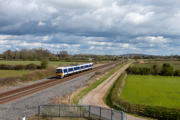 165034 1Y35 1149 Oxford - Marylebone at Oddington on Tuesday 2 April 2024